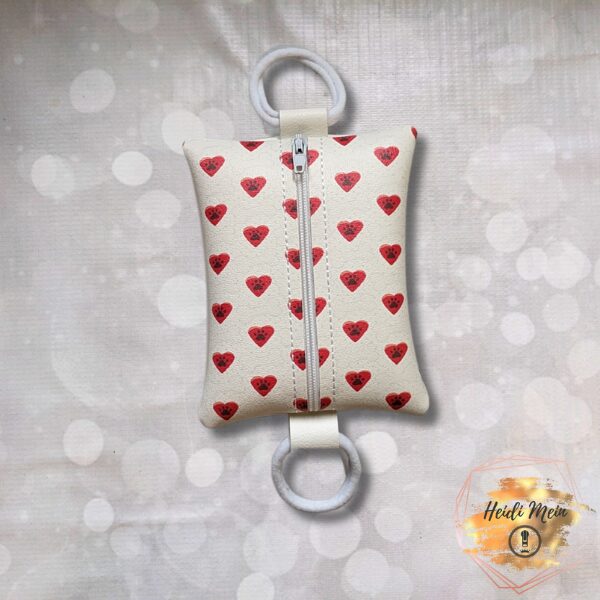 4.75×3.75 paw print hearts tumbler bag