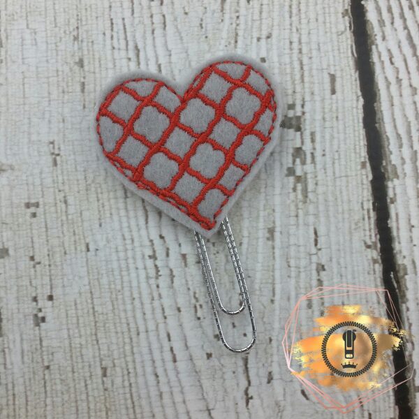 Quatrefoil Heart Planner Clip